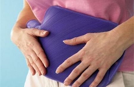 面對痛經(jīng)，萬能的“多喝熱水大法”管用嗎